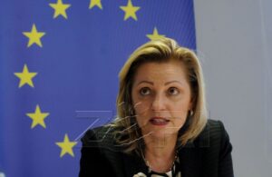 apostolova